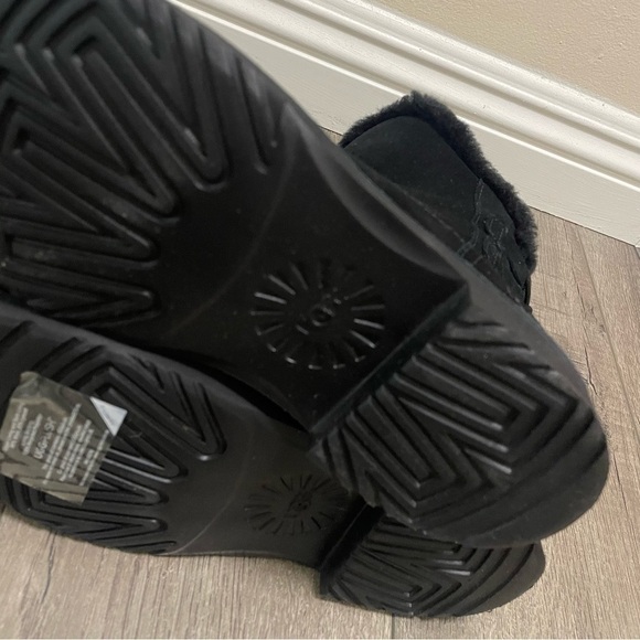 UGG Women's Naiyah Boot Black Size 7 NEW IN BOX - Picture 6 of 10